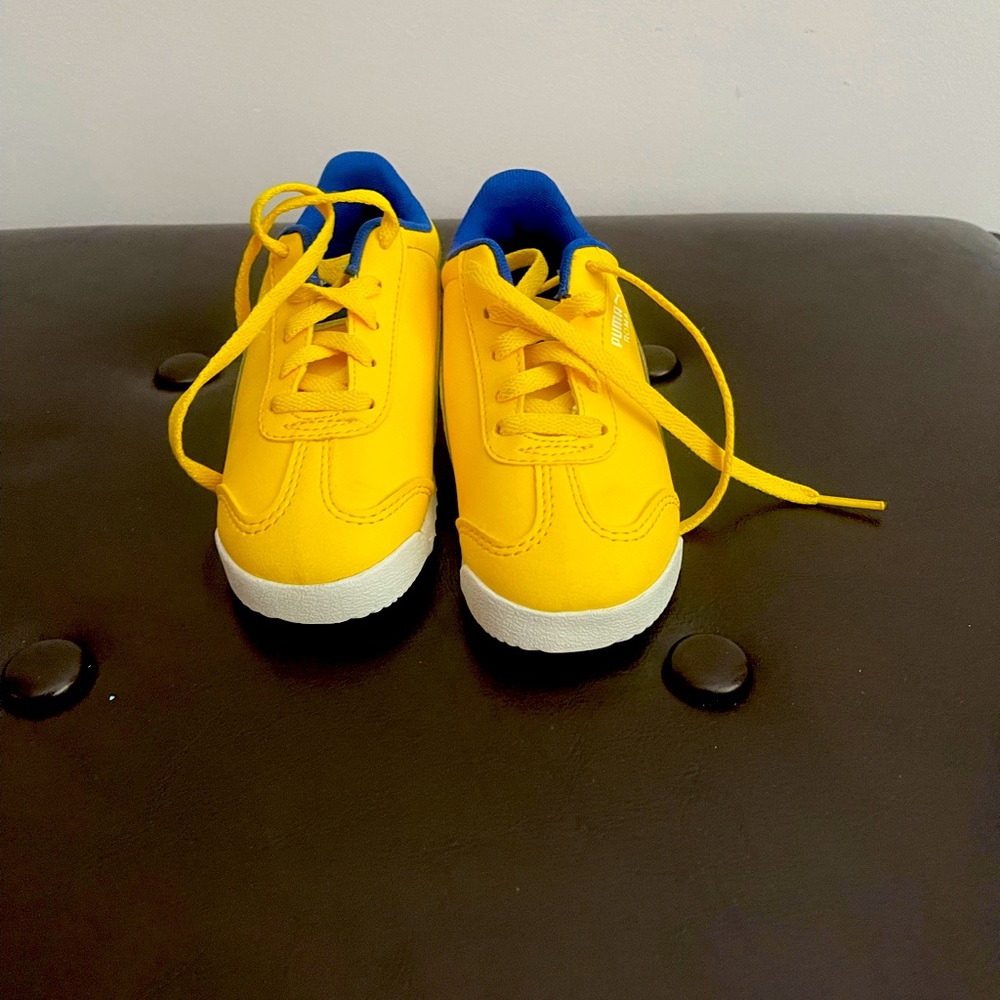 Puma size 10c Children sneakers